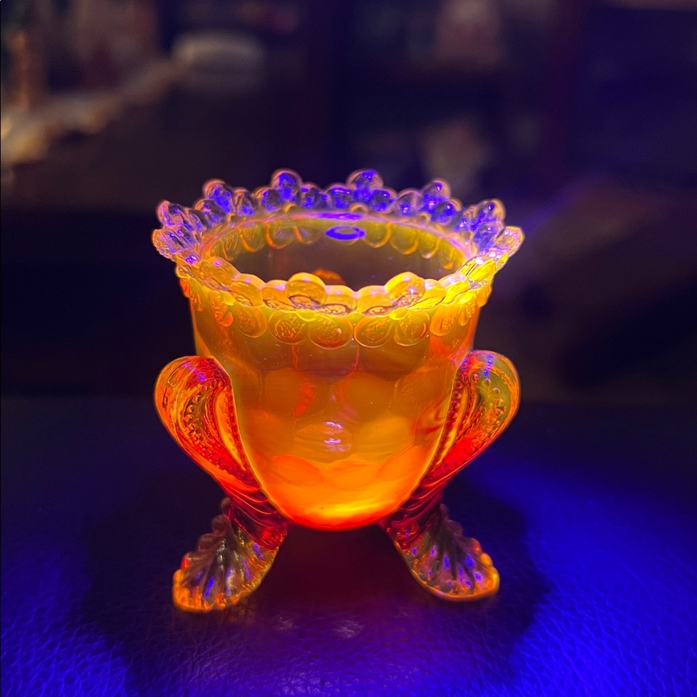 Vintage Boyd’s Crystal Art Glass “Forget Me Not” Toothpick Holder Amberina Glows